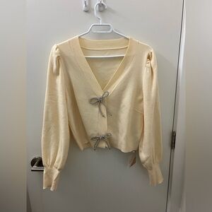 Beautiful butter yellow color bow cardigan NWT Valentine’s Day coquette